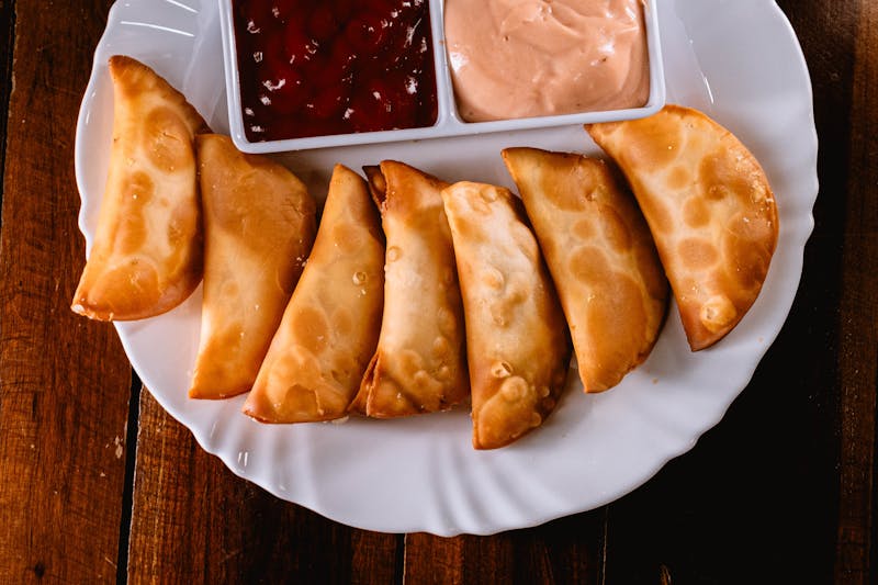 Cheesy chicken quesadilla with salsa dipping sauce